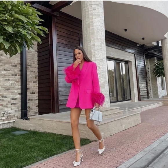 Zara Straight Cut Pink Feather Blazer NWT Size S - Picture 10 of 14